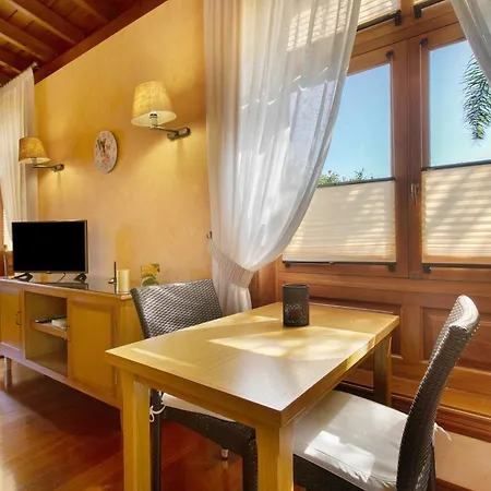Robles 1 Apartment *